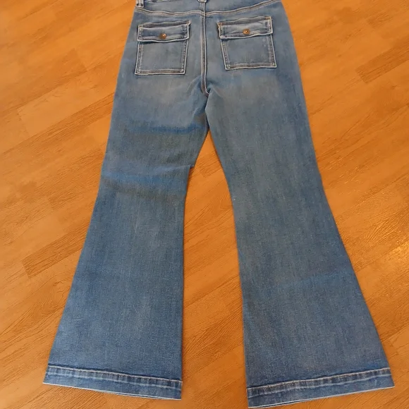 ISO IN SEARCH OF American Eagle Super High Rise Flare Jeans - Picture 4 of 7